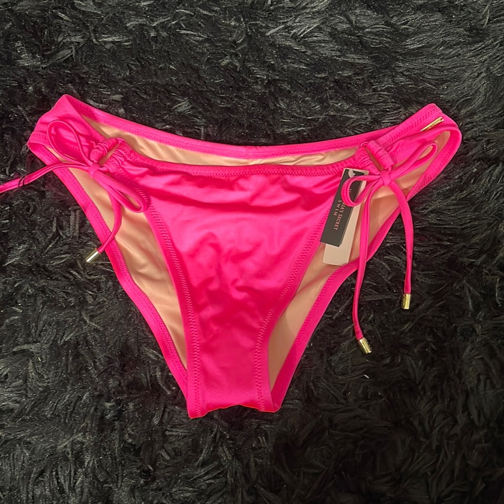 Vs swim bottom